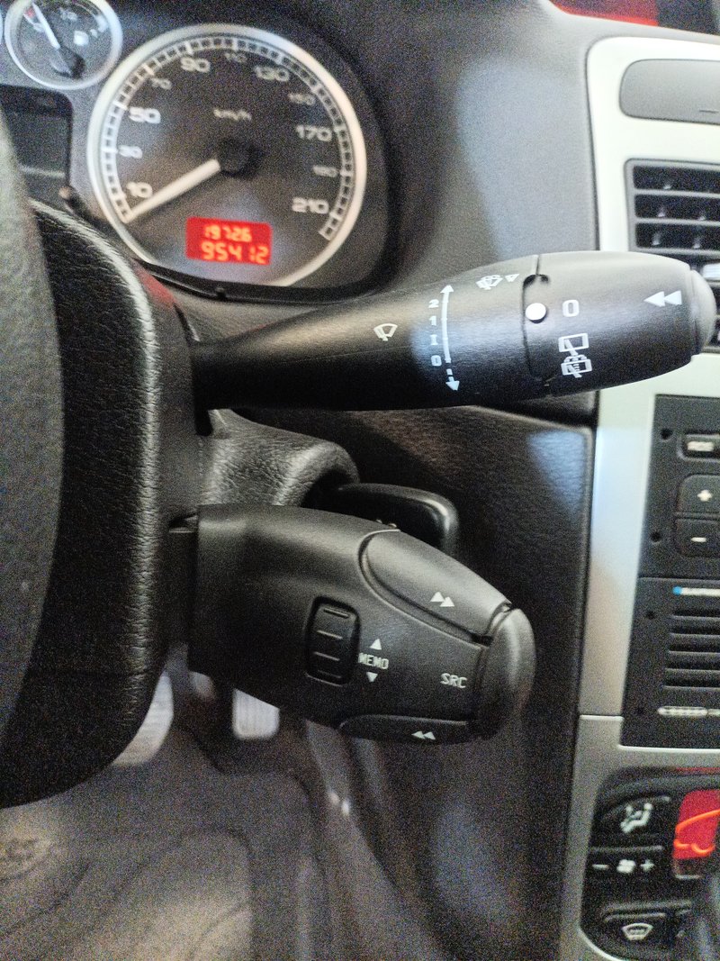 Peugeot 307 Break 2.0 HDI XS / XT 2005, foto 21