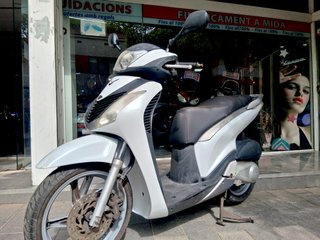 Honda SH 125 Scooter Negra/Plateada