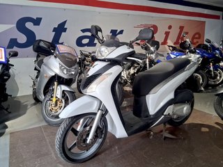 Honda SH 125 Scooter Negra/Plateada