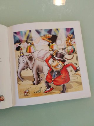 Txan magoa zirkus-zirkus