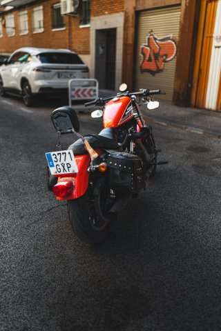 Harley Davidson 883 Sportster XL Naranja