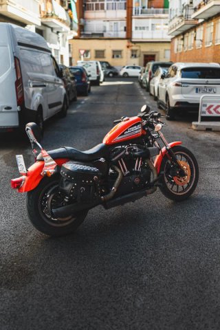 Harley Davidson 883 Sportster XL Naranja