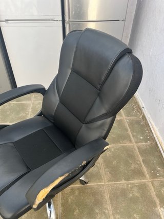 Silla de oficina negra
