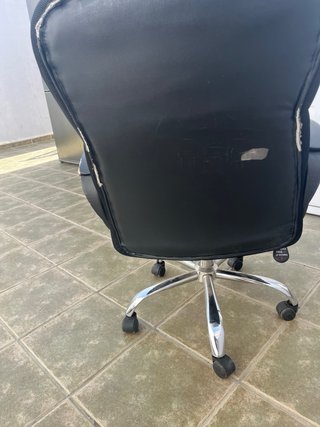 Silla de oficina negra