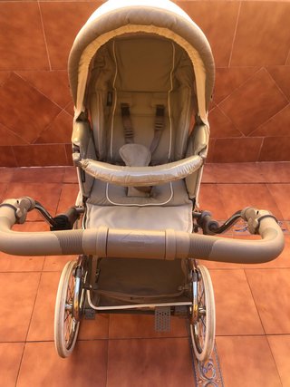 Carro de bebé Bebecar seminuevo con capazo y silla
