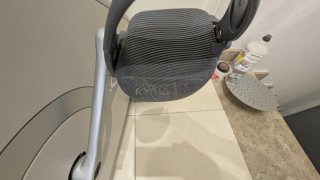 Bicicleta estática gris