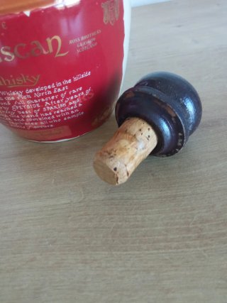 Botella Cerámica Vintage Whisky Ye Franciscan