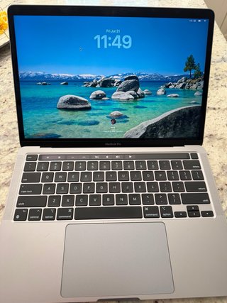MacBook Pro 13” Apple M1 chip