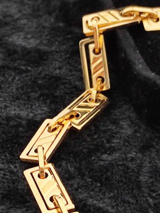 Collana con punzone 18 kt