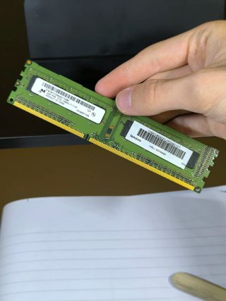 RAM 2gb Ddr3 1600mhz Micron - Funzionante