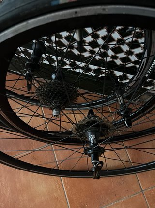 Bicicleta de carretera de carbono
