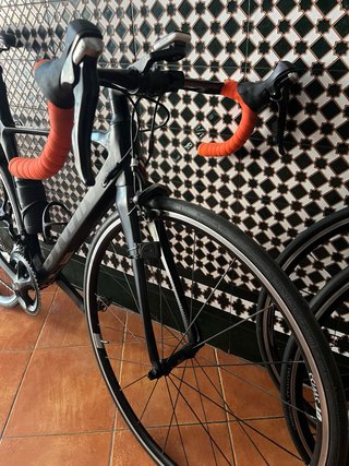 Bicicleta de carretera de carbono