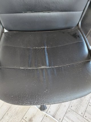 Silla de oficina negra