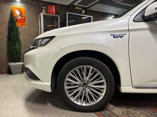 Mitsubishi Outlander 2.4 PHEV Motion Auto 4WD MY19.5