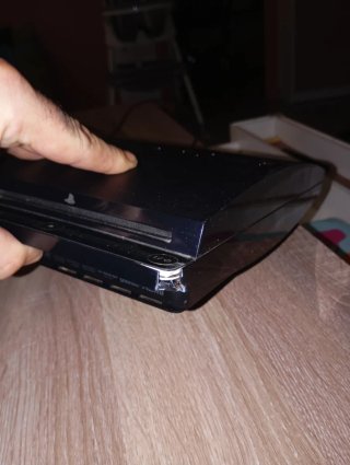 PlayStation 3 para piezas, con 3 mandos