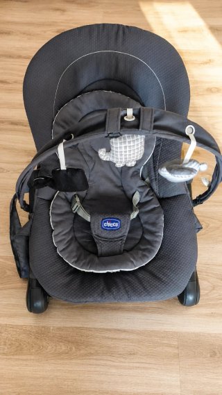 Hamaca bebé Chicco reclinable con barra de juguete