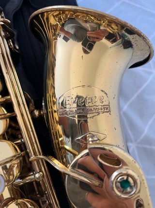 Saxofón Alto Evette