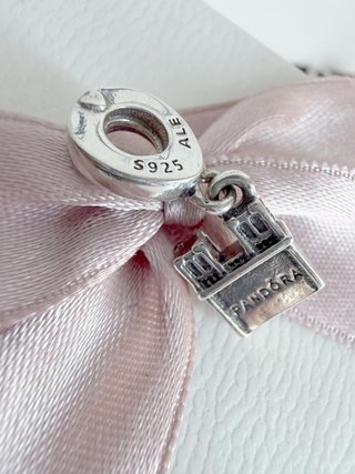Pandora Notre Dame Charm Plata 925