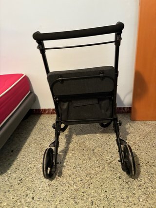 Andador con asiento y cesta Magnum Shop