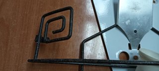 Applique da parete in ferro nero e tulipano in cristallo
