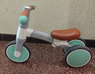 Mi primera bicicleta, triciclo