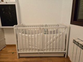 Cuna blanca con cajón