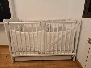 Cuna blanca con cajón