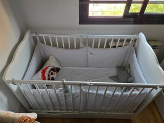 Cuna blanca con cajón