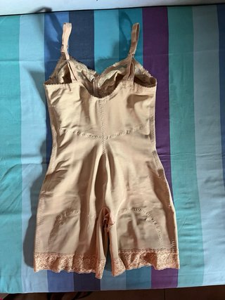 Faja corsé beige con encaje