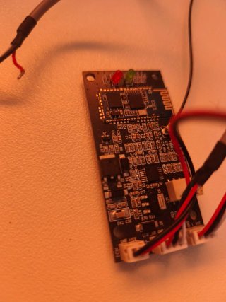 LM2596 y Bluetooth module QCC3034 CSR8645