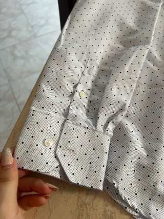 Camicia a manica lunga elegante bianca con pois