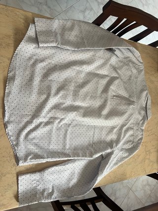 Camicia a manica lunga elegante bianca con pois