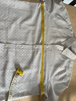 Camicia a manica lunga elegante bianca con pois