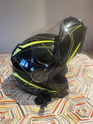 Casco de moto modular
