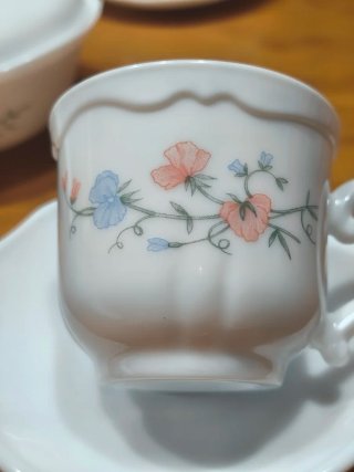 Juego de café Arcopal floral blanco