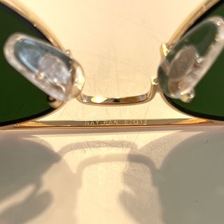Ray-Ban Aviator RB3026 doradas con cristal verde.