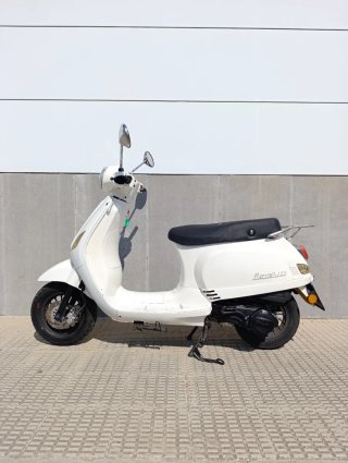 Riya Rome 125