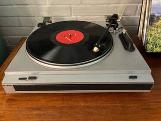 Tocadiscos Sharp RP155HE