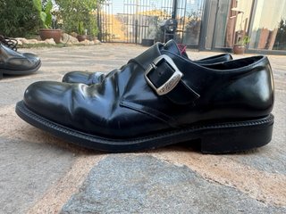 Zapatos negros con hebilla