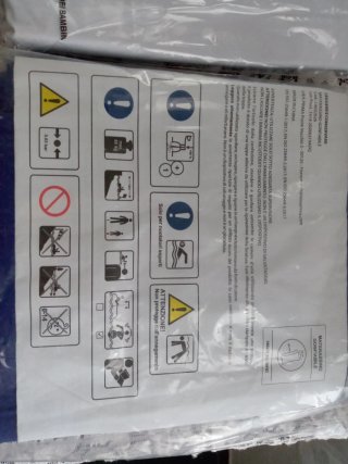 Lotto 2 Materassini gonfiabili Q8 mare piscina