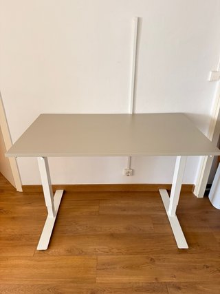 Escritorio elevable  Ikea Trotten 120x70 Beige