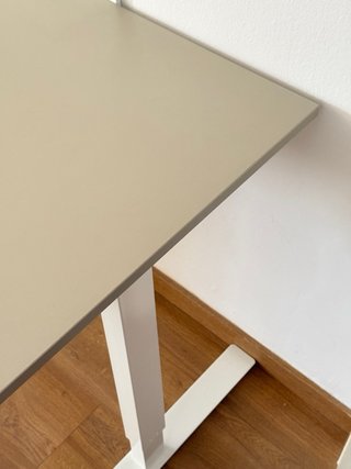 Escritorio elevable  Ikea Trotten 120x70 Beige