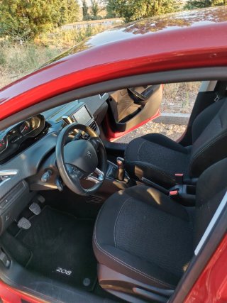 Peugeot 208 2017