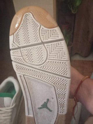 Sneakers Nike Air Jordan Grigie e Bianche