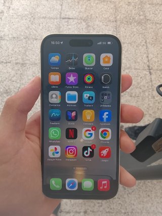 iPhone 15 como nuevo