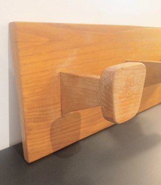 Perchero de madera Mid Century