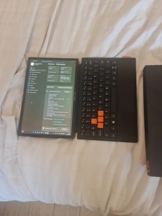 Onexplayer x1pro 4TB 64GB CON ACCESORIOS