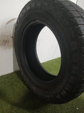 205 75 16C 113/111R MICHELIN AGILIS CROSS CLIMATE