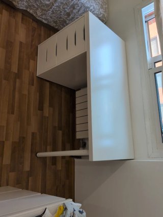 Escritorio IKEA LAGKAPTEN con cajonera ALEX