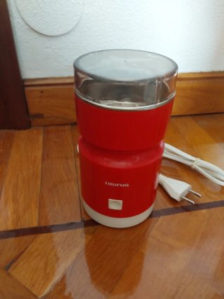 Taurus Molinillo Eléctrico Rojo